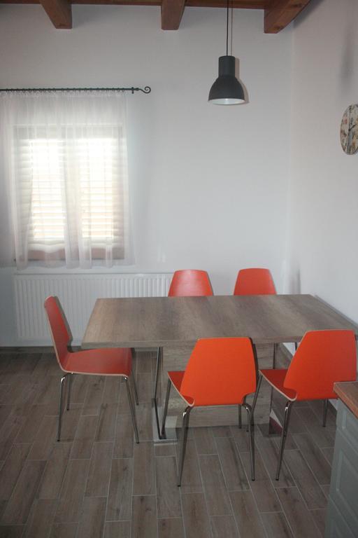 Malomko Apartman Zsira Exterior foto